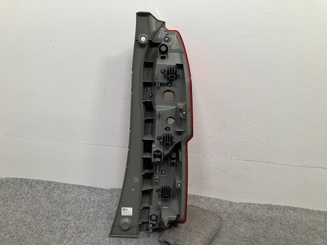 N-BOX/NBOX Nボックス JF3/JF4 純正 左 テールランプ/ライト/レンズ LED 刻印H ICHIKOH D274 ホンダ(149382)