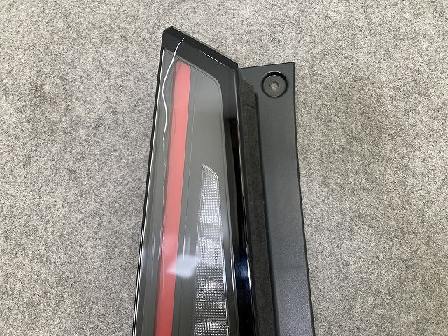 セレナ C28/NC28/FC28/FNC28 e-POWER/GC28/GFC28 純正 左 テールランプ/ライト/レンズ LED LH KOITO 220-2379Y 日産(149389)
