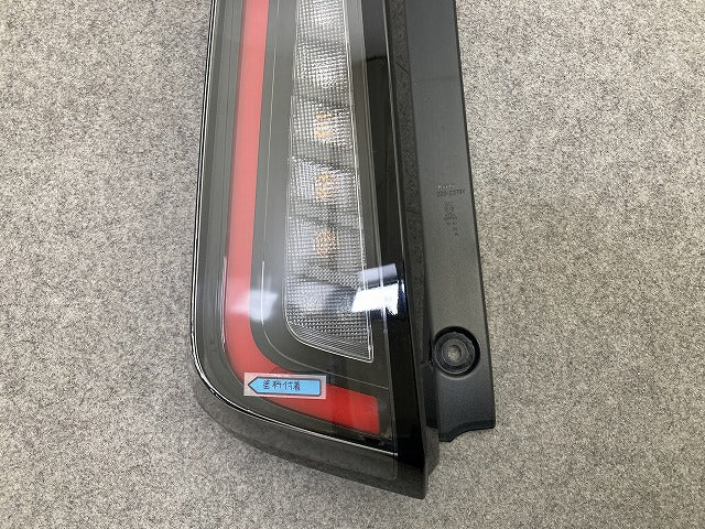 セレナ C28/NC28/FC28/FNC28 e-POWER/GC28/GFC28 純正 左 テールランプ/ライト/レンズ LED LH KOITO 220-2379Y 日産(149389)
