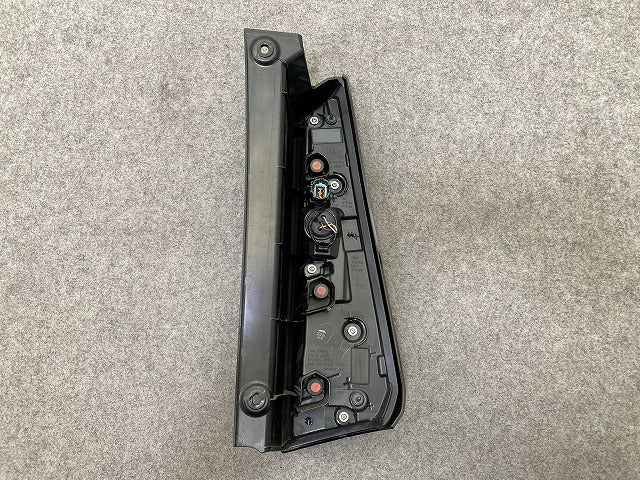 セレナ C28/NC28/FC28/FNC28 e-POWER/GC28/GFC28 純正 左 テールランプ/ライト/レンズ LED LH KOITO 220-2379Y 日産(149389)