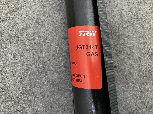 新品!A4(B6/B7) 8E系 社外 左右共通 リアショック アブソーバー TRW リアダンパー JGT314T RH LH アウディ(149395)