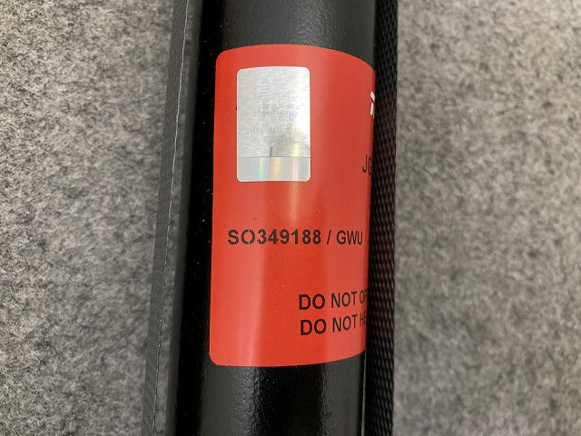 新品!A4(B6/B7) 8E系 社外 左右共通 リアショック アブソーバー TRW リアダンパー JGT314T RH LH アウディ(149396)