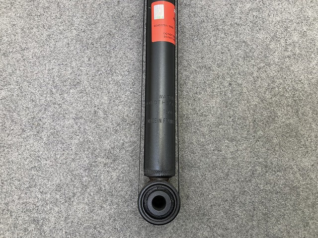 新品!A4(B6/B7) 8E系 社外 左右共通 リアショック アブソーバー TRW リアダンパー JGT314T RH LH アウディ(149399)