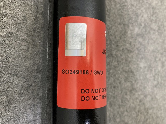 新品!A4(B6/B7) 8E系 社外 左右共通 リアショック アブソーバー TRW リアダンパー JGT314T RH LH アウディ(149400)