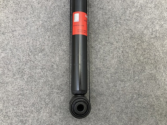 新品!A4(B6/B7) 8E系 社外 左右共通 リアショック アブソーバー TRW リアダンパー JGT314T RH LH アウディ(149402)