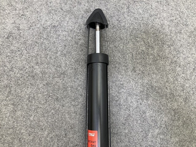 新品!A4(B6/B7) 8E系 社外 左右共通 リアショック アブソーバー TRW リアダンパー JGT314T RH LH アウディ(149403)