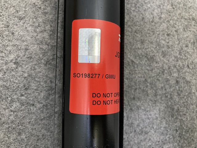 新品!A4(B6/B7) 8E系 社外 左右共通 リアショック アブソーバー TRW リアダンパー JGT314T RH LH アウディ(149408)
