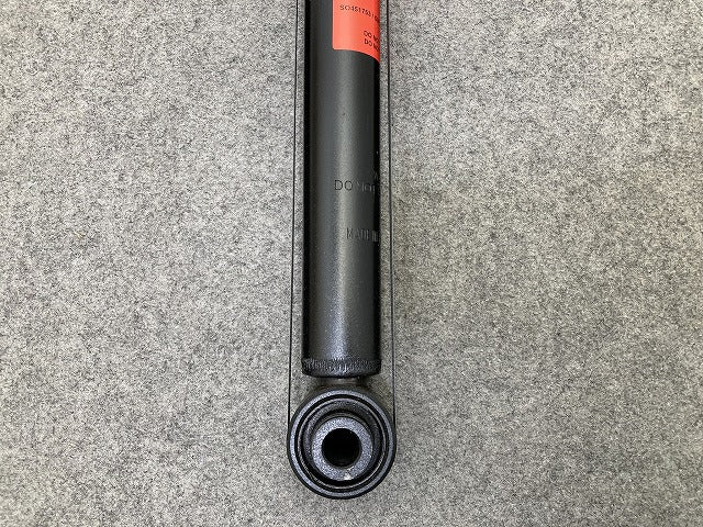新品!A4(B6/B7) 8E系 社外 左右共通 リアショック アブソーバー TRW リアダンパー JGT314T RH LH アウディ(149409)