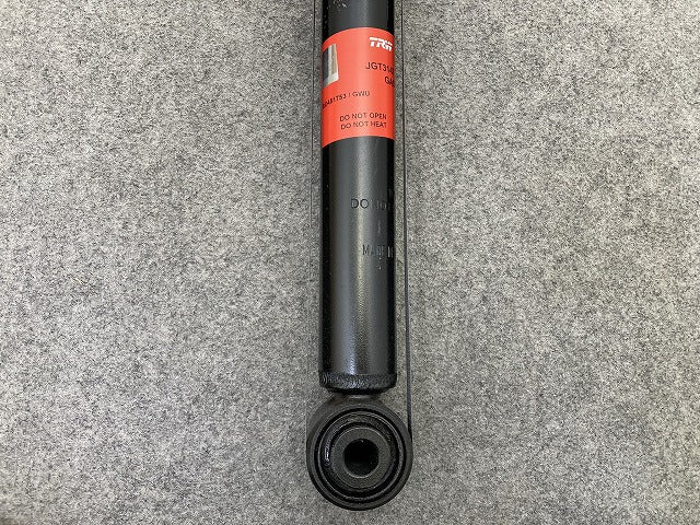 新品!A4(B6/B7) 8E系 社外 左右共通 リアショック アブソーバー TRW リアダンパー JGT314T RH LH アウディ(149410)