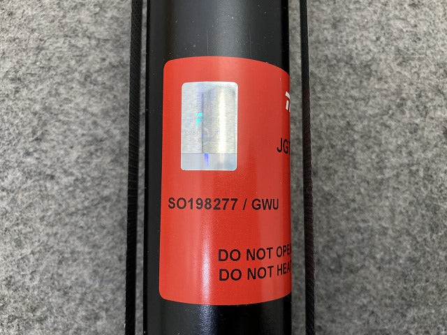 新品!A4(B6/B7) 8E系 社外 左右共通 リアショック アブソーバー TRW リアダンパー JGT314T RH LH アウディ(149411)