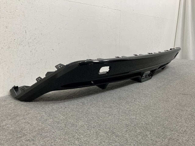 プリウス 50系 PHV ZVW52 GRスポーツ 純正 リア バンパーガードセンター/ガーニッシュ/ディフューザー ブラック ソリッド トヨタ(149412)