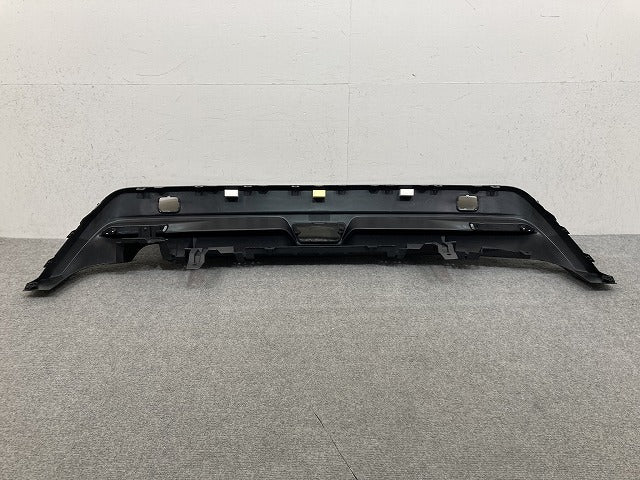 プリウス 50系 PHV ZVW52 GRスポーツ 純正 リア バンパーガードセンター/ガーニッシュ/ディフューザー ブラック ソリッド トヨタ(149412)