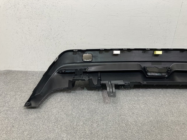 プリウス 50系 PHV ZVW52 GRスポーツ 純正 リア バンパーガードセンター/ガーニッシュ/ディフューザー ブラック ソリッド トヨタ(149412)