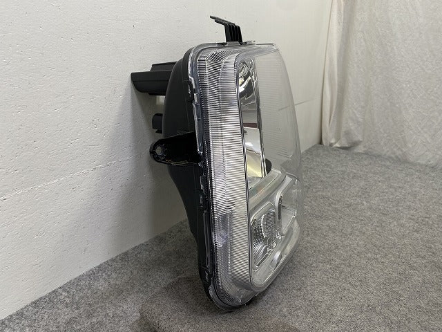エブリィバン DA17V 純正 左 ヘッドライト/ランプ ハロゲン LH AL Automotive Lighting LE14C6327 35320-64P01 スズキ(149435)