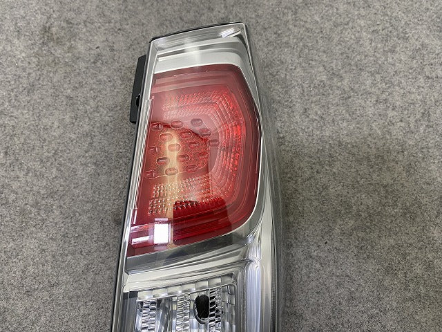 デイズ ルークス B21A 純正 後期 右 テールランプ/ライト/レンズ LED RH IMASEN 1146-404R 26550-6A02F 日産(149437)