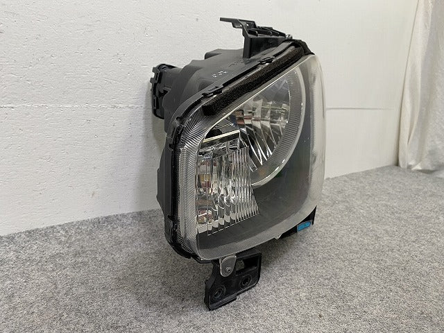 アルト HA36S/HA36V 純正 左 ヘッドライト/ランプ ハロゲン レベライザー LH STANLEY W2380 スズキ(149439)