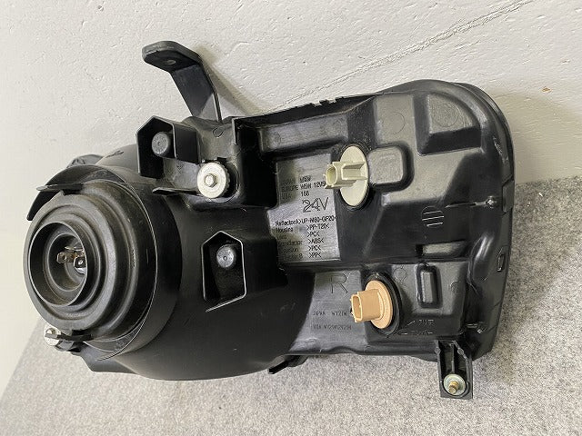 パジェロ V73W/V75W/V78W 純正 右 ヘッドライト/ランプ ハロゲン 刻印M RH KOITO 100-87419 三菱(149442)