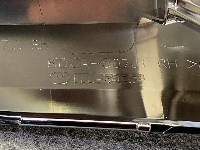 新品!CX-5/CX5 KFEP/KF2P/KF5P 純正 右 フロント グリルモール メッキ ガーニッシュ KB8A-507J1 KB8A-50-7J1B メッキ マツダ(149446)