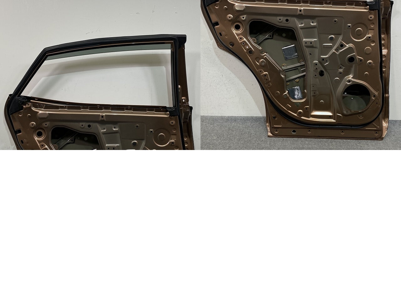 クラウン クロスオーバー AZSH35 RS/TZSH35 純正 左 リア ドア バイザー付 ドアパネル プレシャスブロンズ 4Y6 トヨタ(149463)