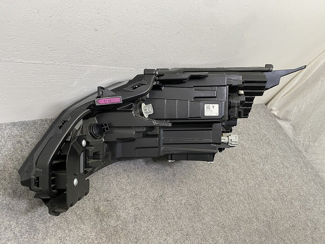 ノート/NOTE E13/SNE13 純正 後期 右 ヘッドライト/ランプ LED レベライザー 刻印Y RH ICHIKOH A024 26010-6XJ7A 日産(149464)