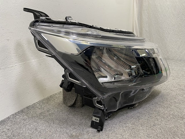 ルーミー M900A/M910A 純正 後期 右 ヘッドライト/ランプ LED