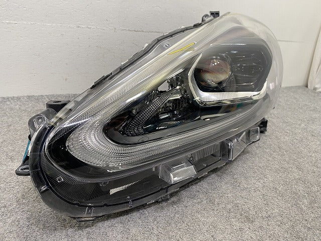 シエンタ 170系/NSP170G/NCP175G/NHP170G 純正 前期 左 ヘッドライト/ランプ レベライザーLED 刻印2 LH ICHIKOH 52-289 トヨタ(149497)