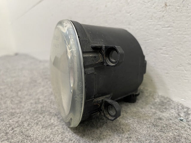プリウス 30系/ZVW30 純正 前期 右 フォグランプ/フォグライト ハロゲン RH VALEO 89210656 81210-0D042 トヨタ(149502)