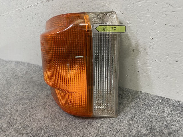 タウンエース/ライトエース KM21 純正 右 ウィンカー ハロゲン RH KOITO 81 トヨタ(149504)
