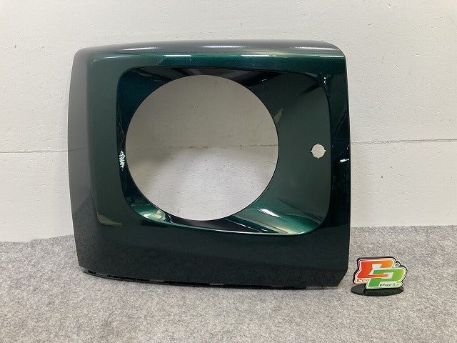 Gクラス/ゲレンデ W463  純正 右 フロント ヘッドライト カバー RH A463 880 42 02/44 02 グリーン メルセデスベンツ(149516)