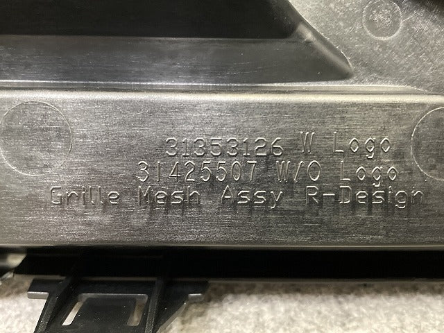 新品!V40 MB系/2013y~ 純正 前期 フロント グリル/ラジエーターグリル 31353126 V31353126 ボルボ(149525)
