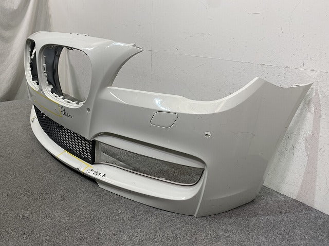 7シリーズ F01/F02/Mスポーツ 純正 フロント バンパー ロアグリル付 アルピンホワイトIII 300 BMW(149528)