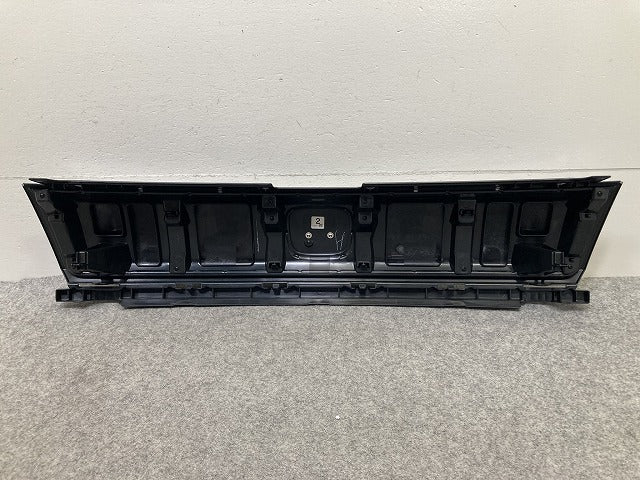 新品!フリード クロスター GT2/GT4 e:HEV/GT6/GT8 純正 フロント グリル/ラジエーターグリル 71201-33F-N01-M1 ホンダ(149544)