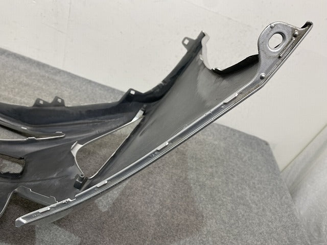 プリウス 50系/ZVW50/ZVW51/ZVW55 純正 前期 フロント バンパー 52119-47700 シルバーメタリック 1F7 トヨタ(149552)