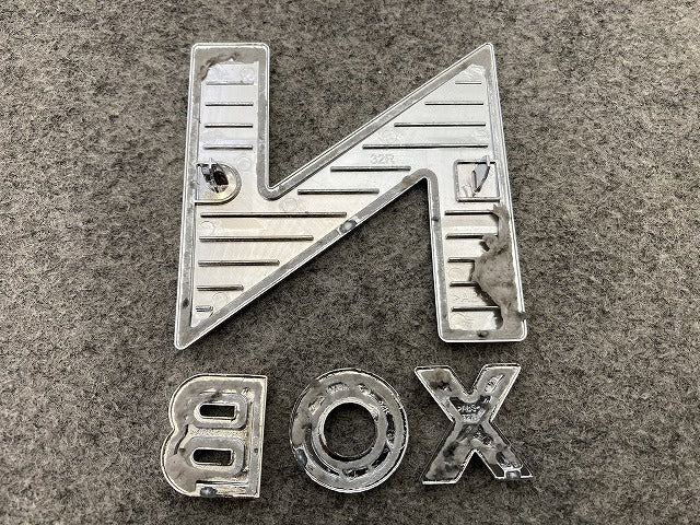 新車取り外し!N-BOX/NBOX Nボックス 純正 エンブレム/オーナメント ステッカー メッキ ホンダ(149622)