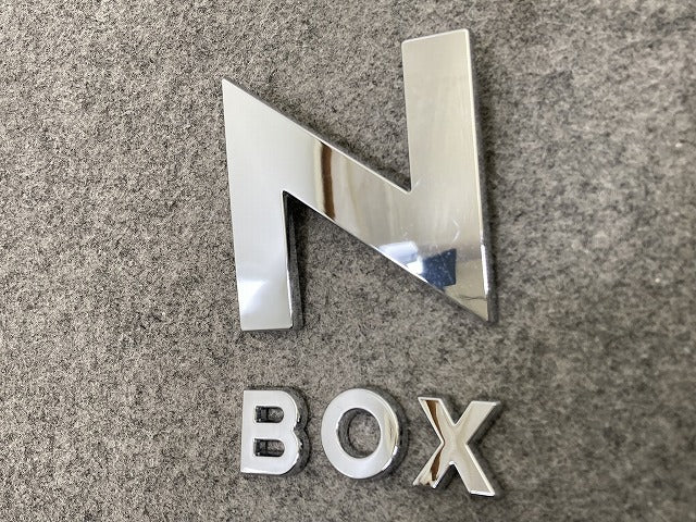 新車取り外し!N-BOX/NBOX Nボックス 純正 エンブレム/オーナメント ステッカー メッキ ホンダ(149624)