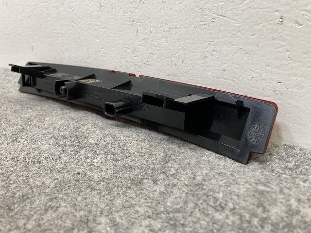 新品!メガーヌ 純正 テールランプ/ライト/レンズ LED ハイレベルブレーキランプ VALEO 265902759R 26590-2759R ルノー(149642)