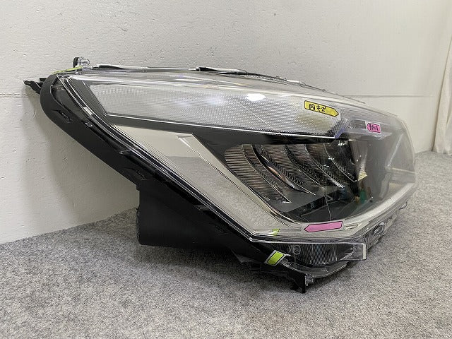 ジャンク!ライズ A200A/A210A/A201A/A202A 純正 右 ヘッドライト/ランプ LED レベライザー RH ICHIKOH 1991 トヨタ(149651)