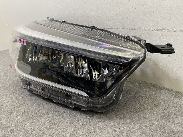 ジャンク!ライズ A200A/A210A/A201A/A202A 純正 右 ヘッドライト/ランプ LED レベライザー RH ICHIKOH 1991 トヨタ(149651)