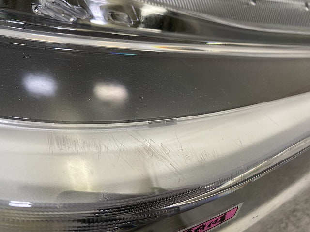 ジャンク!ライズ A200A/A210A/A201A/A202A 純正 右 ヘッドライト/ランプ LED レベライザー RH ICHIKOH 1991 トヨタ(149651)