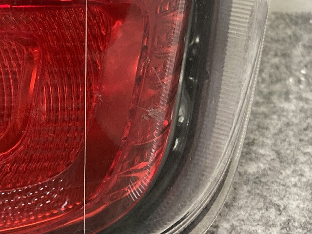 アトレー ワゴン/ハイゼット カーゴ S321G/S331G/S321V/S331V 純正 後期 右 テールランプ/ライト/レンズ ハロゲン KOITO 220-6906C(149653)