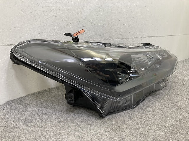 カローラ フィールダー 16系/NZE161G/NRE161G/NKE165G 純正 後期 右 ヘッドライト/ランプ LED RH 刻印D3 KOITO 12-657 81140-12N60(149657)