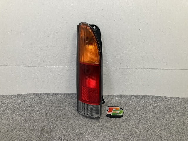 ハイゼット S200V/S210V/S220V 純正 左 テールランプ/ライト/レンズ ハロゲン LH KOITO 53-51616L/220-51616 ダイハツ(149685)