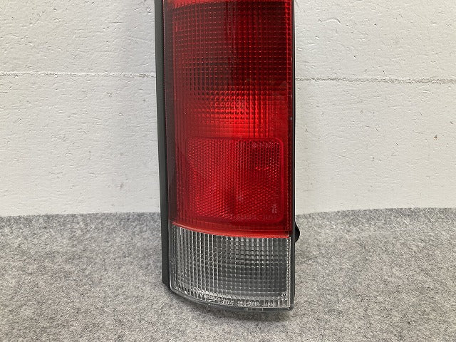 ハイゼット S200V/S210V/S220V 純正 左 テールランプ/ライト/レンズ ハロゲン LH KOITO 53-51616L/220-51616 ダイハツ(149685)