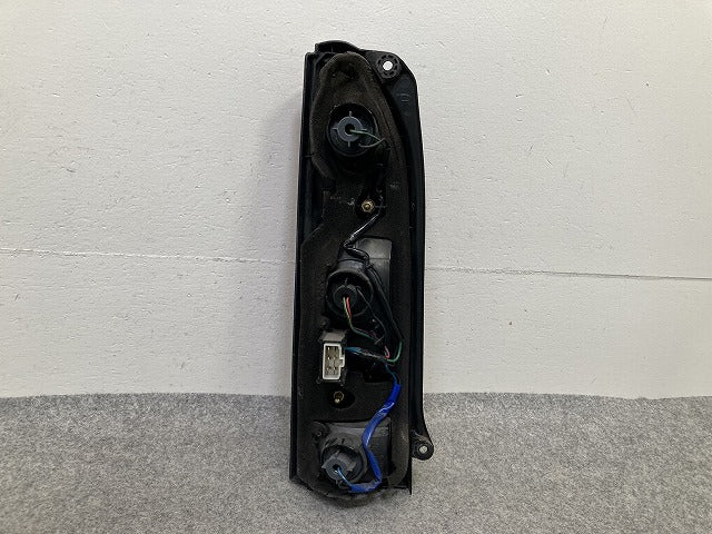 ハイゼット S200V/S210V/S220V 純正 右 テールランプ/ライト/レンズ ハロゲン RH KOITO 53-1616R/220-51616 ダイハツ(149686)