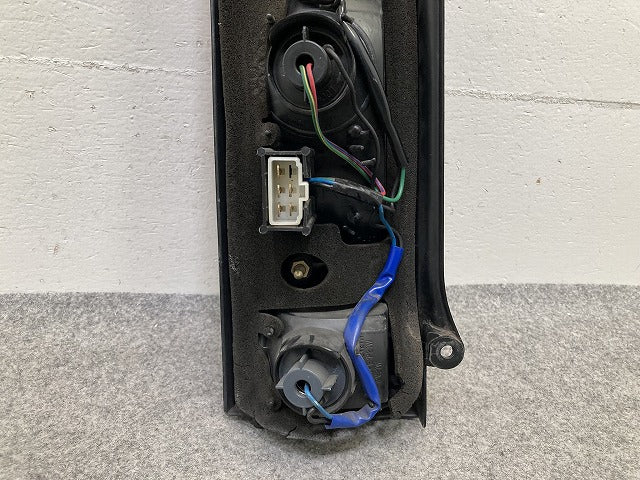 ハイゼット S200V/S210V/S220V 純正 右 テールランプ/ライト/レンズ ハロゲン RH KOITO 53-1616R/220-51616 ダイハツ(149686)