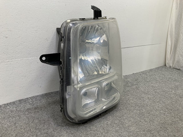 エブリィバン エブリー DA17V 純正 左 ヘッドライト/ランプ ハロゲン LH 助手席側 AL Automotive Lighting LE14C6327 スズキ(149687)