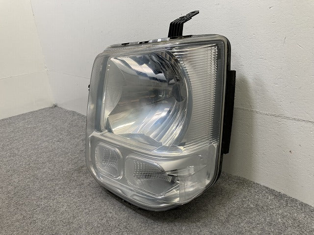 エブリィバン エブリー DA17V 純正 左 ヘッドライト/ランプ ハロゲン LH 助手席側 AL Automotive Lighting LE14C6327 スズキ(149687)