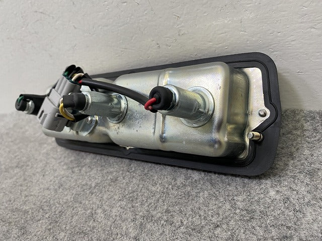 ランドクルーザー/ランクル 70系 GRJ76K GDJ76W 純正 右 テールランプ/ライト/レンズ ハロゲン KOITO 26-5BR 81550-WY060 トヨタ(149714)