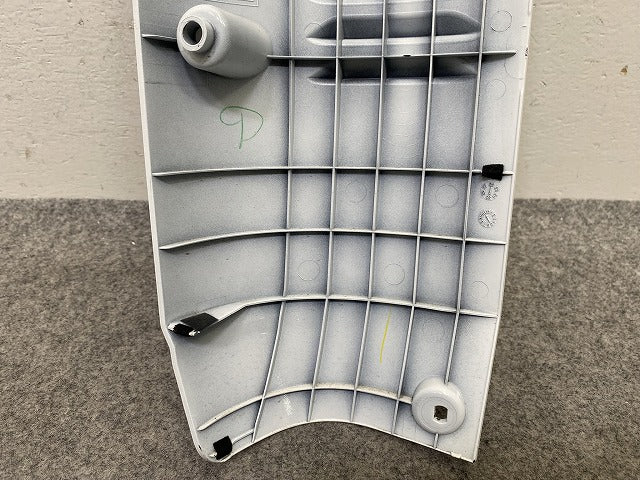 ランドクルーザー/ランクル 70系 GRJ76K GDJ76W 純正 右 リア テールライト カバー/コーナーパネル 52165-WY010 ホワイト 068(149715)