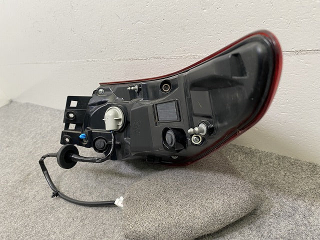スカイライン/SKYLINE V37/YV37/HV37/HNV37/ZV37 純正 後期 左 テールランプ/ライト/レンズ LED 刻印J STANLEY W5151 日産(149719)